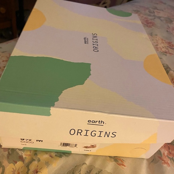 Earth Origins. NWT. in box. - Picture 12 of 12